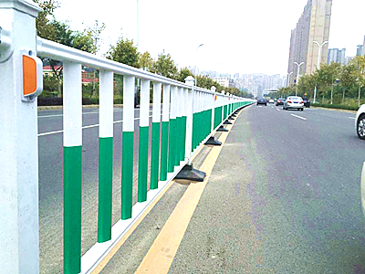 道路隔離護欄 - 河北振興金源絲網集團有限公司圖片3